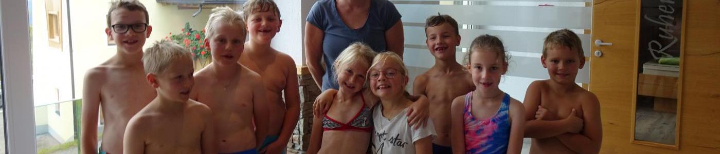 Gruppenbild der SchwimmerInnen